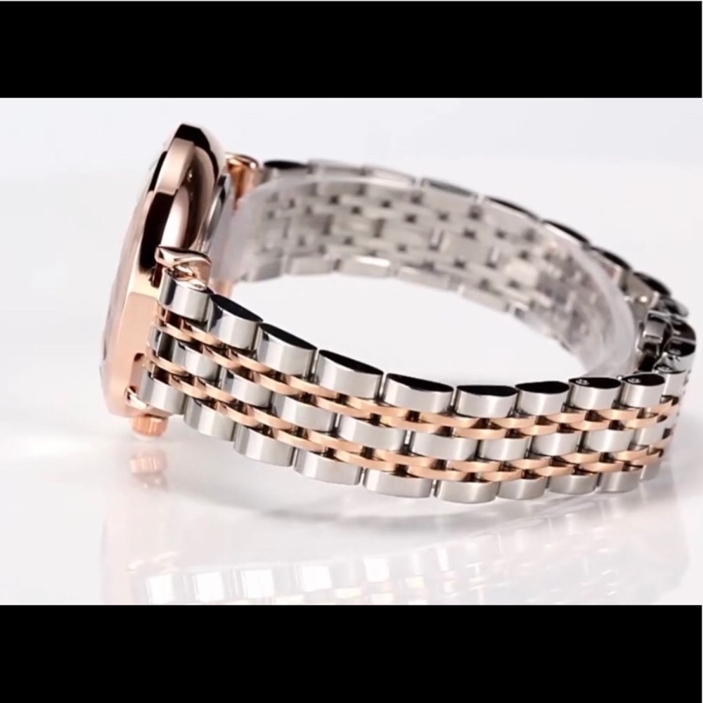 Quartz Watch in Rose Gold - Picture 14 of 16